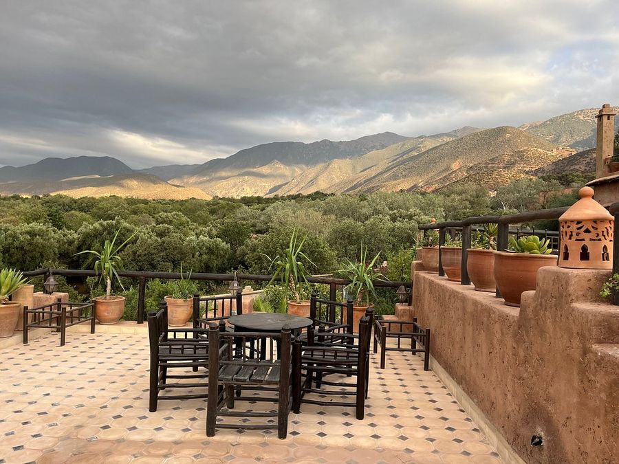 Chez Momo outdoor dining