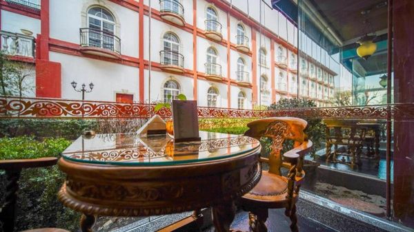 Dong Fang hotel balcony
