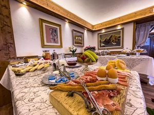 Dolomites Alta Via Walk - 7 Days food