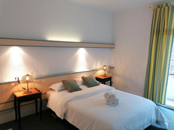 Hôtel Restaurant Bar Aux Armes d'Estaing double room