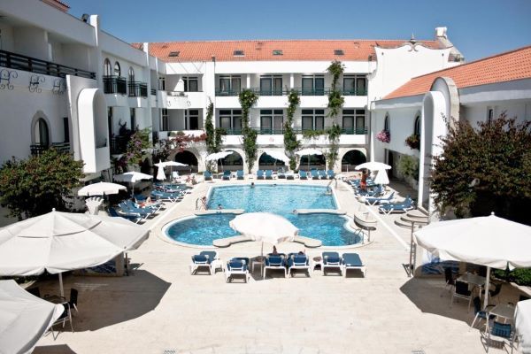 Hotel Suave Mar pool view