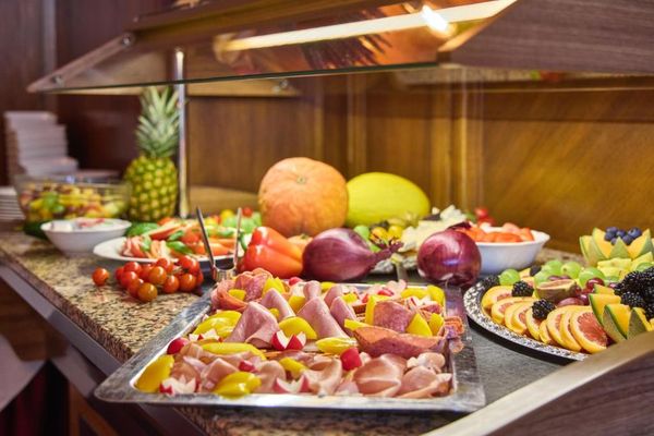 Hotel Vier Jahreszeiten Garmisch Meal