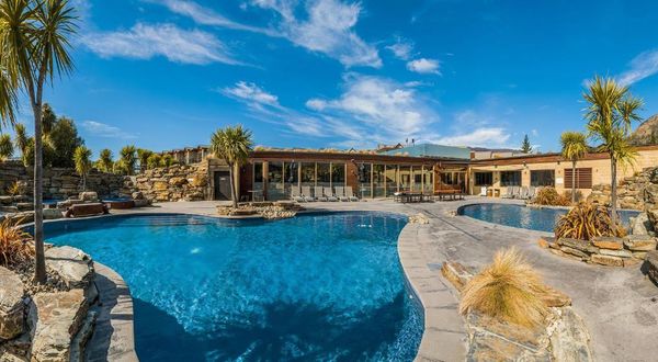 Oakridge resort Wanaka Pool