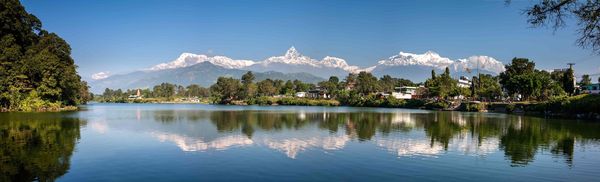 Pokhara Annapurnas lake and mountains