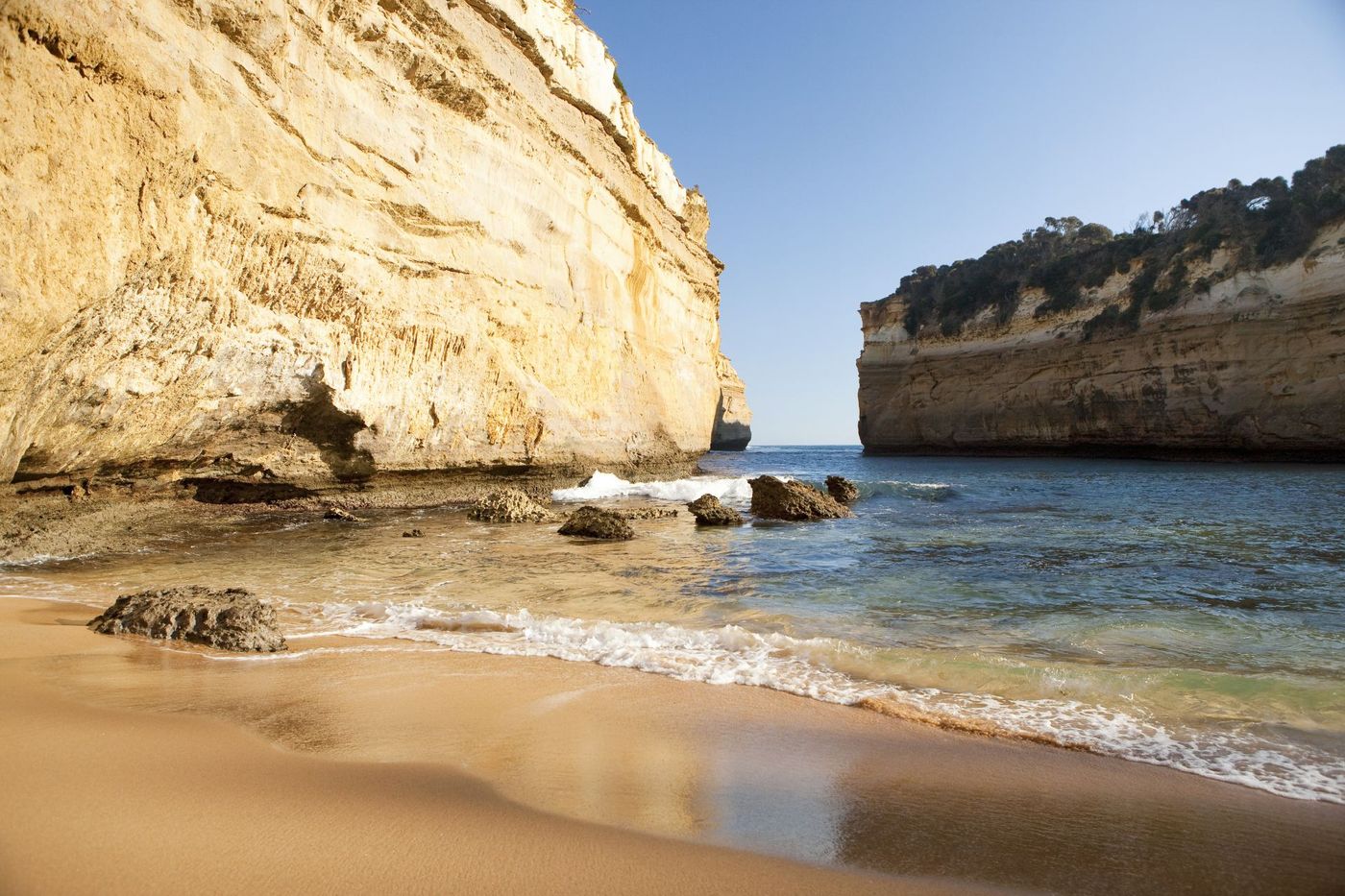 Secluded-Beach-Cove-with-Cliffs-Loch-Ard-Gorge