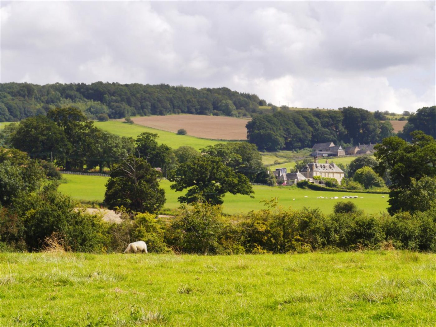 Sudeley-castle-ground-in-the-Cotswold