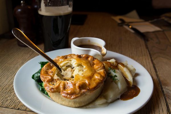 Traditional-English-pies
