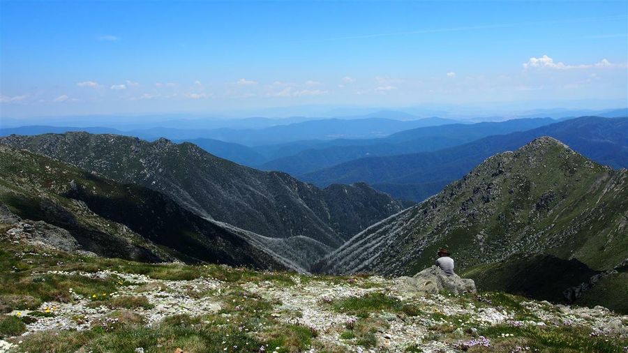 snowy mountains holidays