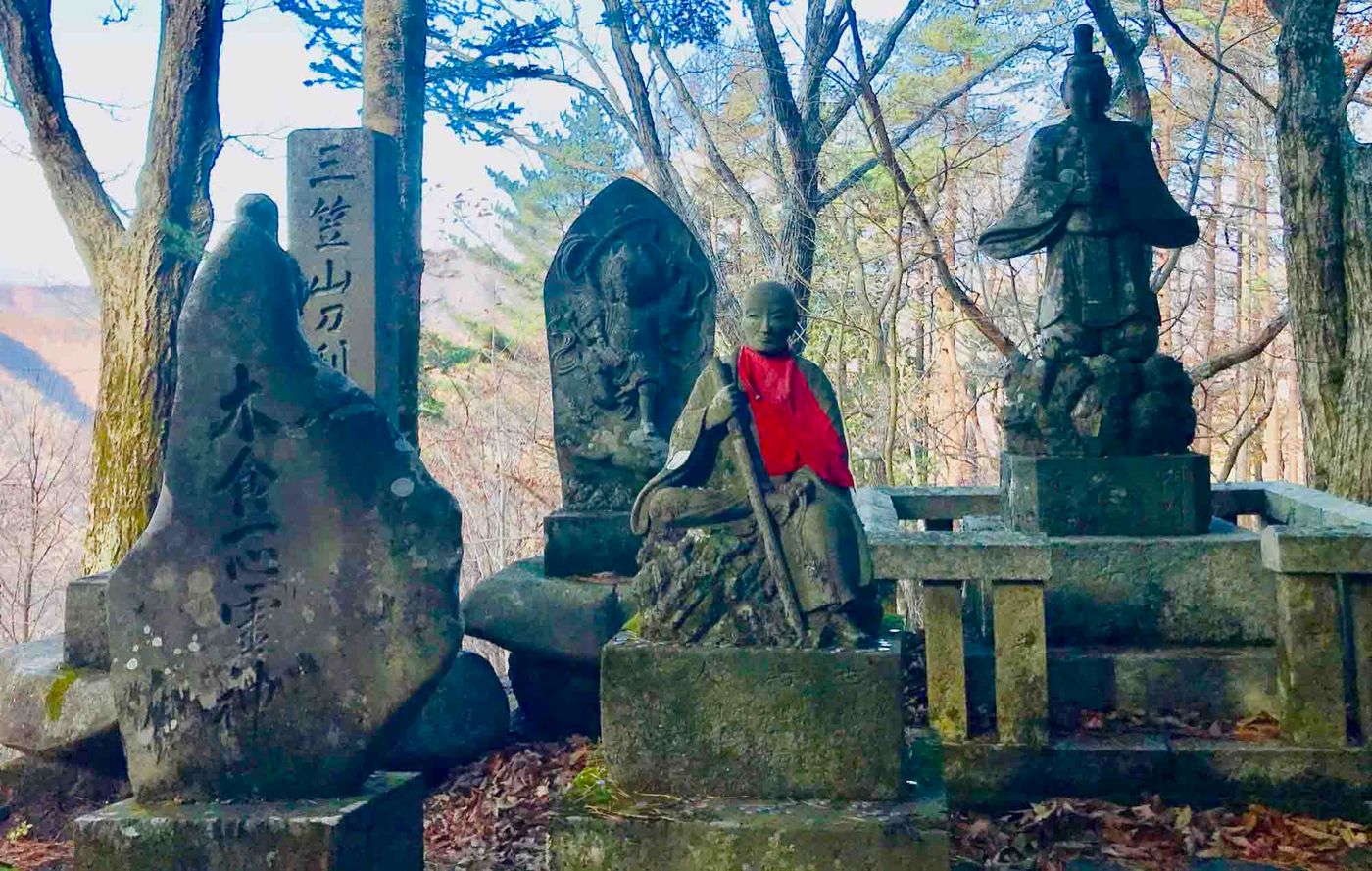 Torii pass shrine nakasendo